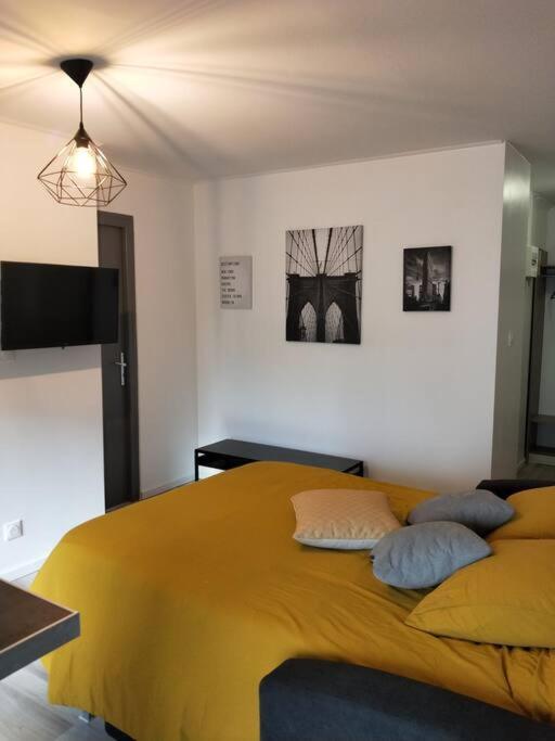 Mega Jeanne D'Arc Billard Baby Foot Logements Insolites Nancy Extérieur photo