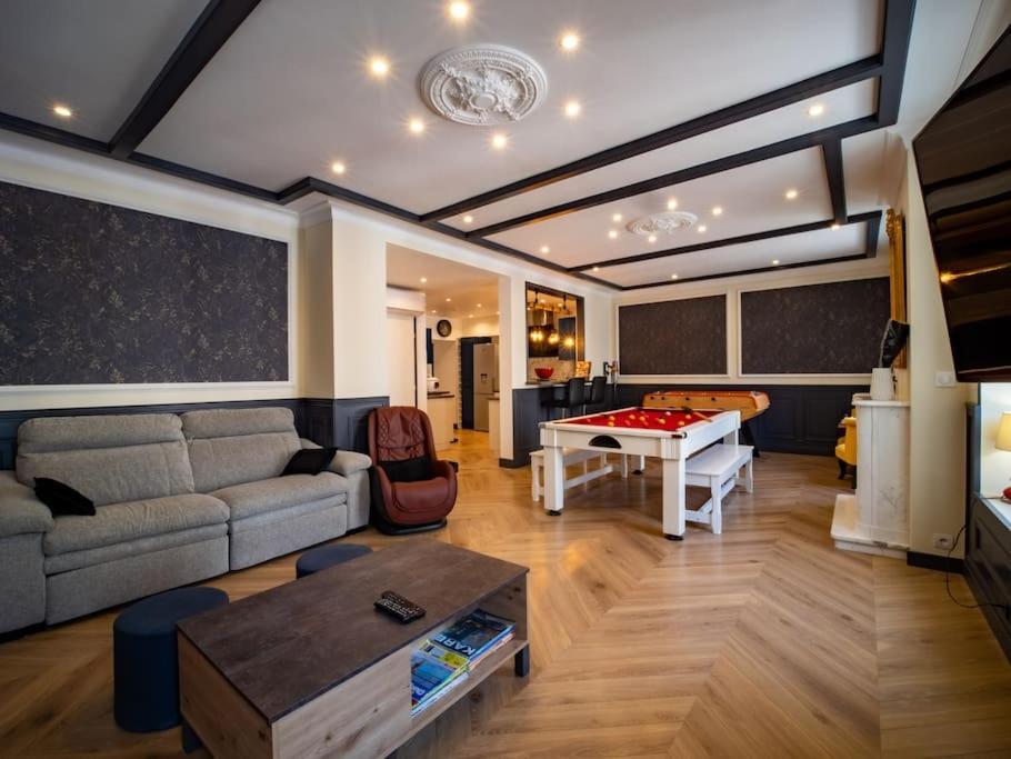 Mega Jeanne D'Arc Billard Baby Foot Logements Insolites Nancy Extérieur photo